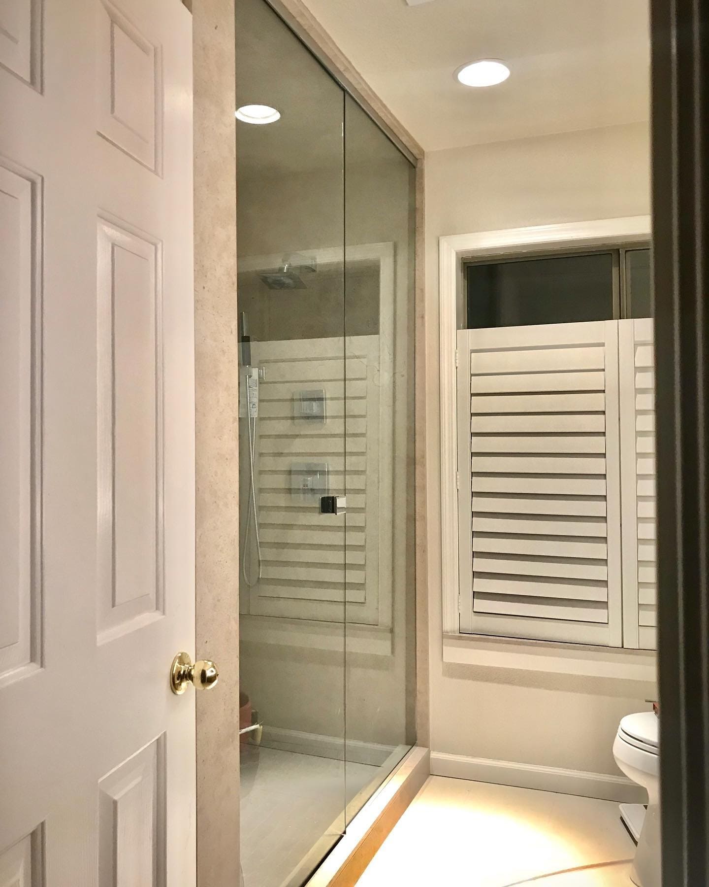 Crystal clear 10mm frameless shower glass installation Spring Valley NV